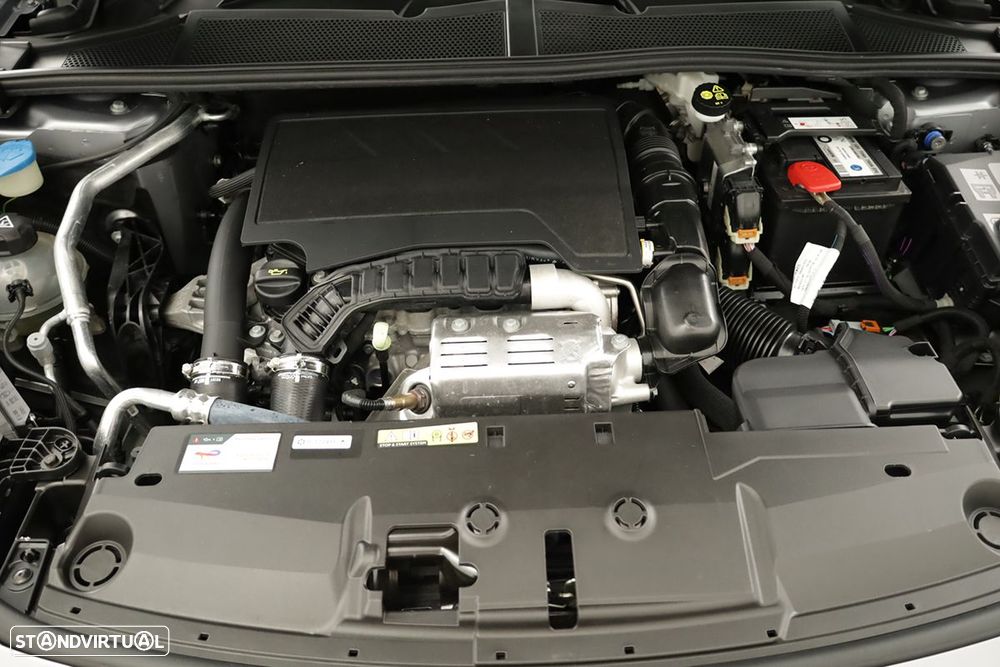 Peugeot 408 1.2 PureTech Allure EAT8 - 26