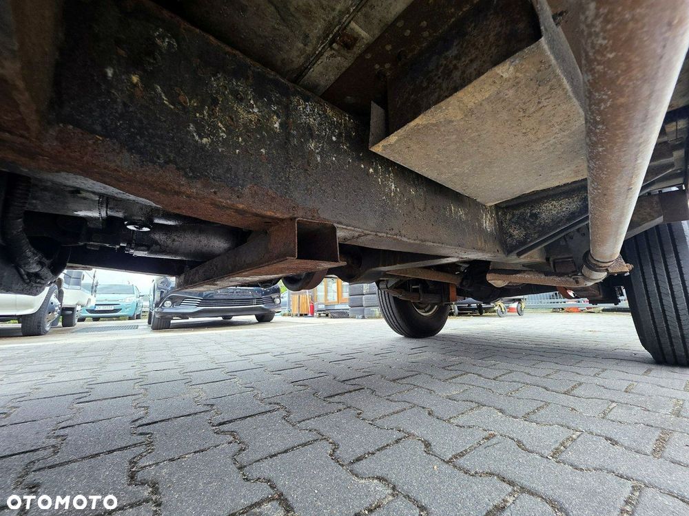 Land Rover Inny - 33