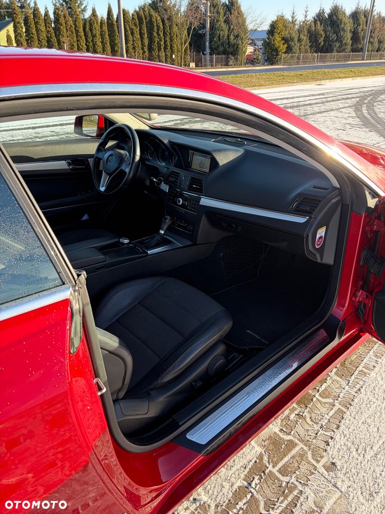 Mercedes-Benz Klasa E - 9