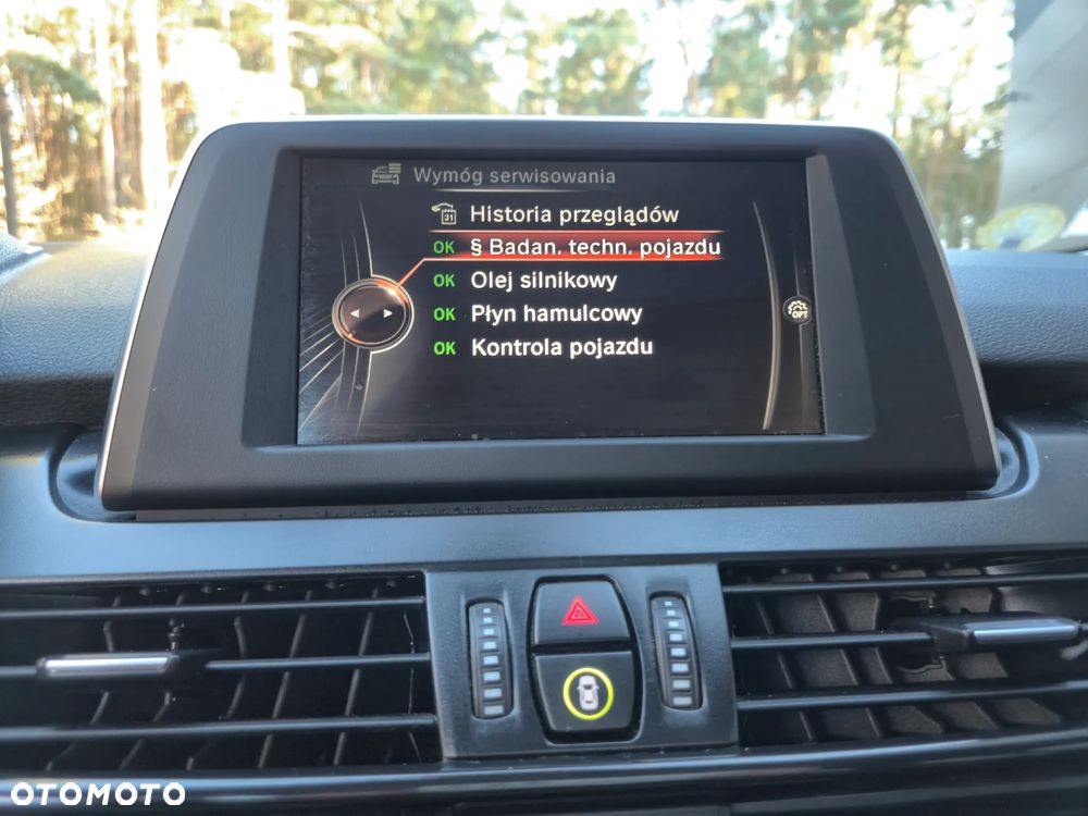BMW Seria 2 218d Sport-Aut Luxury Line - 29