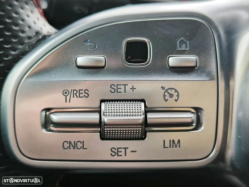 Mercedes-Benz A 250 Limousine e AMG Line - 49