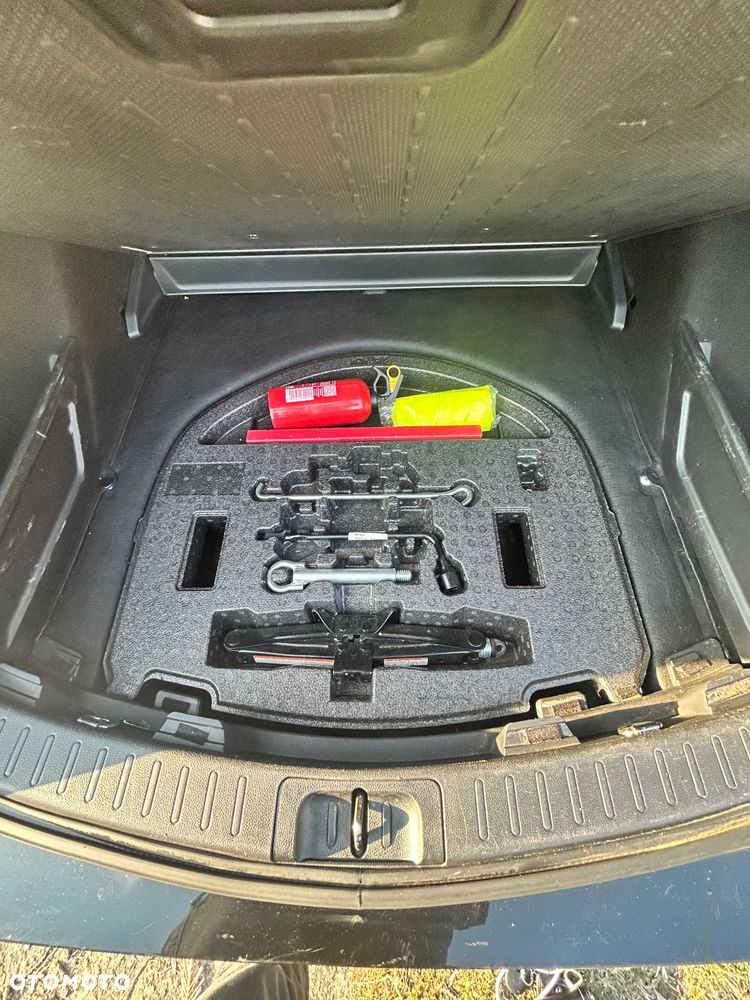 Toyota Corolla 1.8 Hybrid Comfort - 14