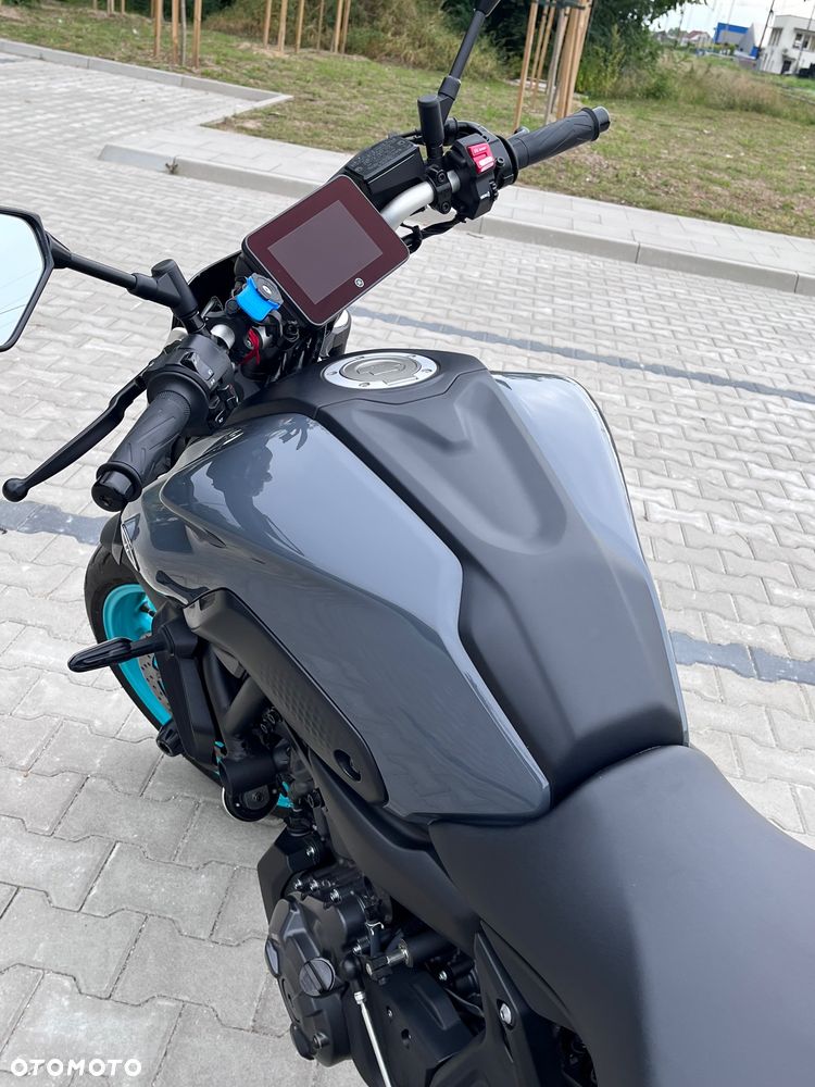 Yamaha MT - 12