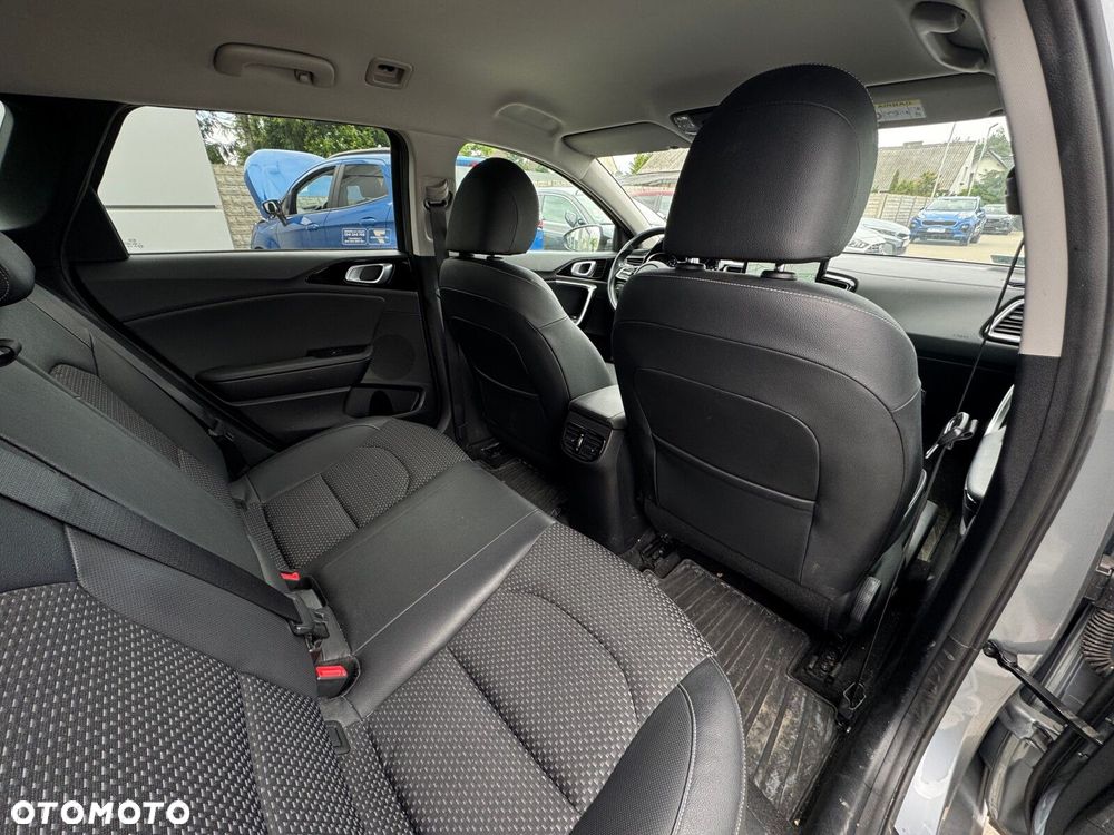 Kia Ceed 1.5 T-GDI Business Line - 14