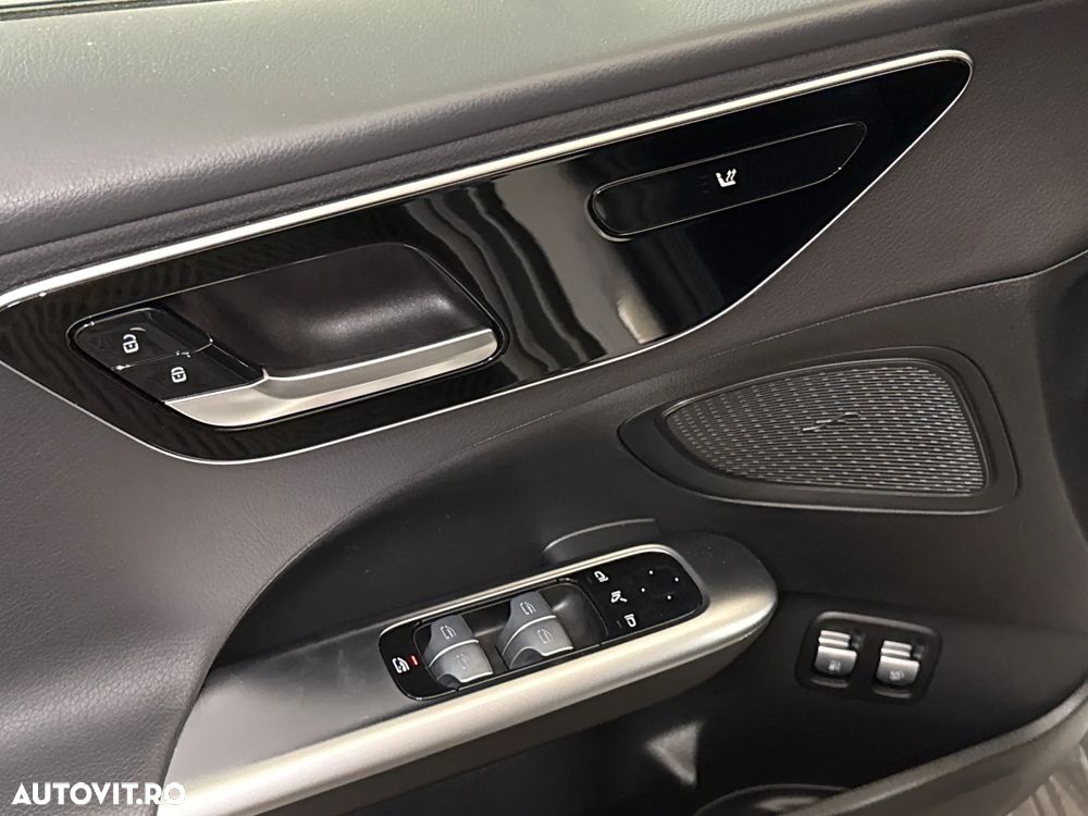 Mercedes-Benz C 300 PHEV - 15