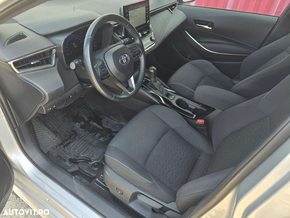 Toyota Corolla 1.8 HSD TS Dynamic - 11