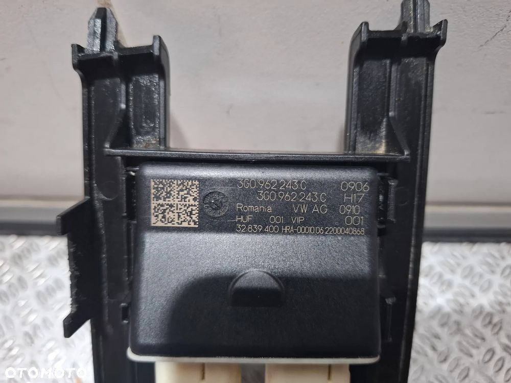 Sterownik moduł klapy bagażnika Audi A3 sedan R 2022 nr 3G0962243C - 2