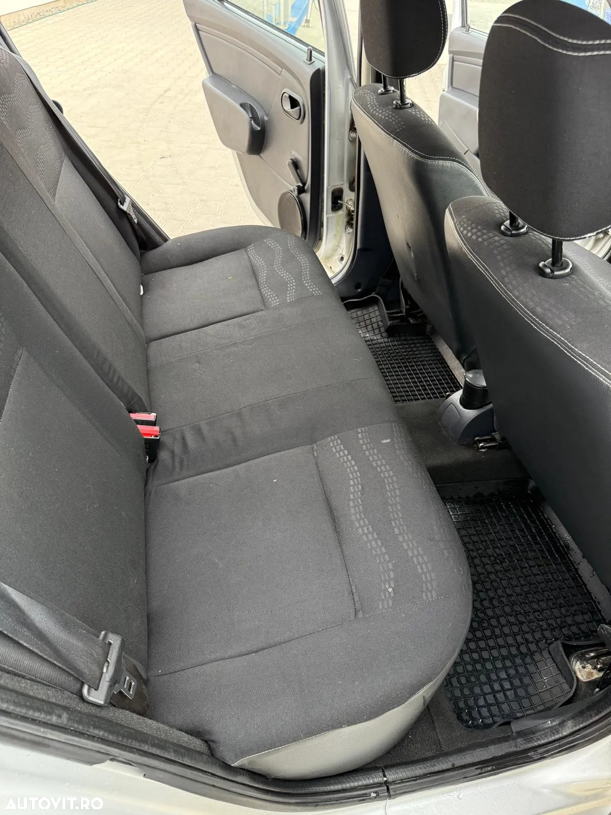 Dacia Sandero 1.6 MPI Ambiance - 15