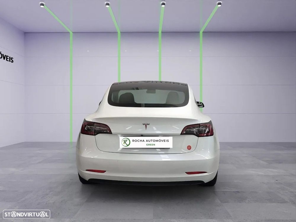 Tesla Model 3 - 4