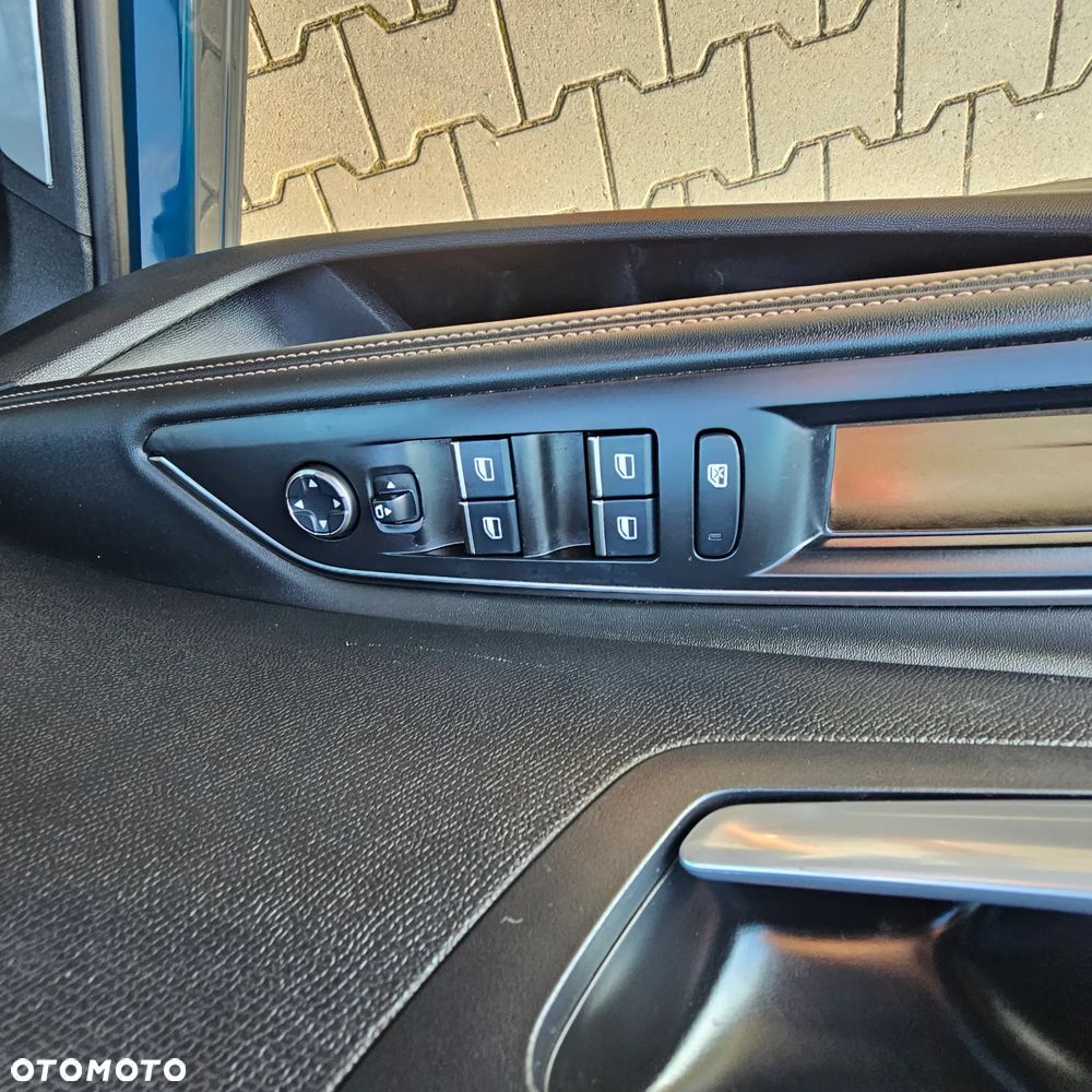 Peugeot 5008 - 23