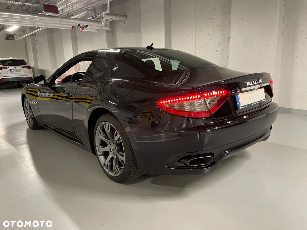 Maserati GranTurismo S Automat - 16