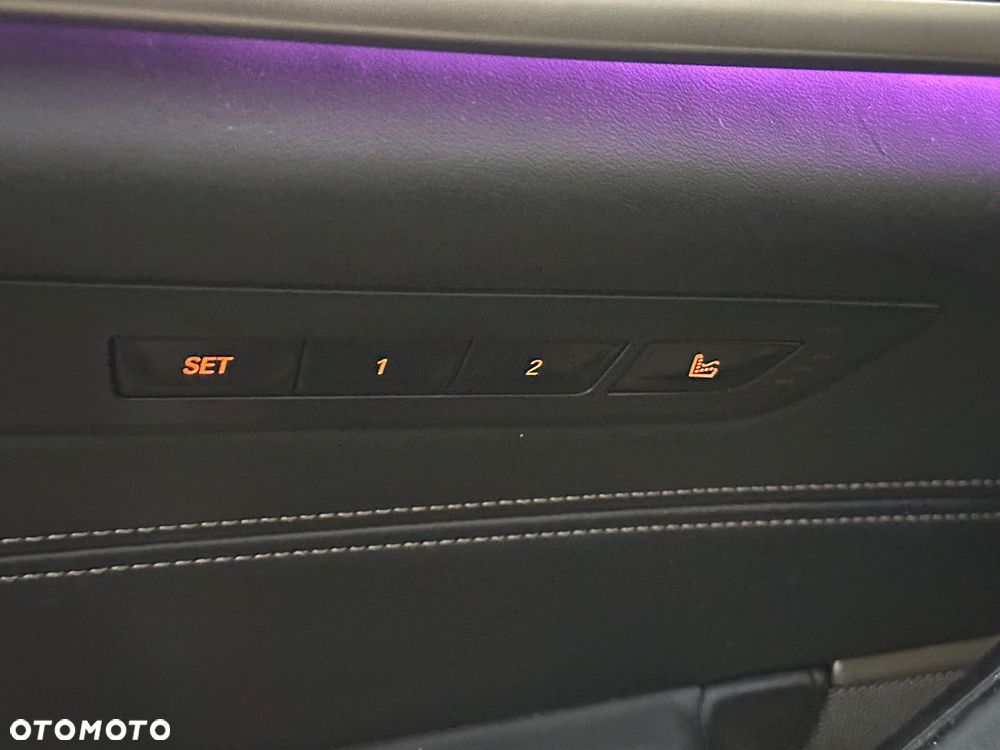 BMW Seria 5 520d xDrive M Sport sport - 23