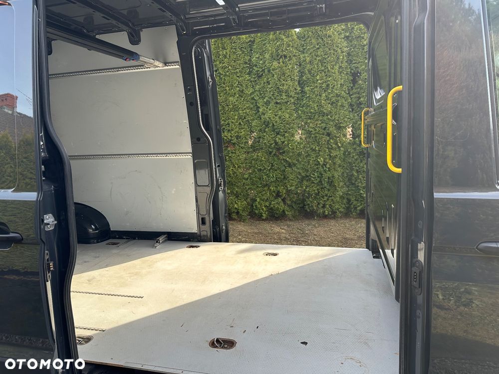 Volkswagen Crafter - 9