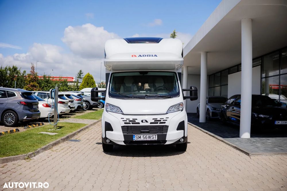 Adria CORAL XL 600DP - 4