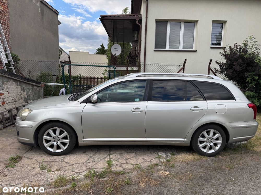 Toyota Avensis 2.0 VVT-i Sol plus - 2
