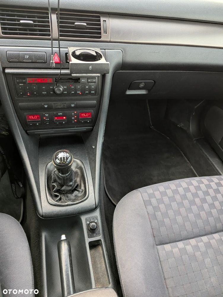 Audi A6 Avant 2.8 30V - 22