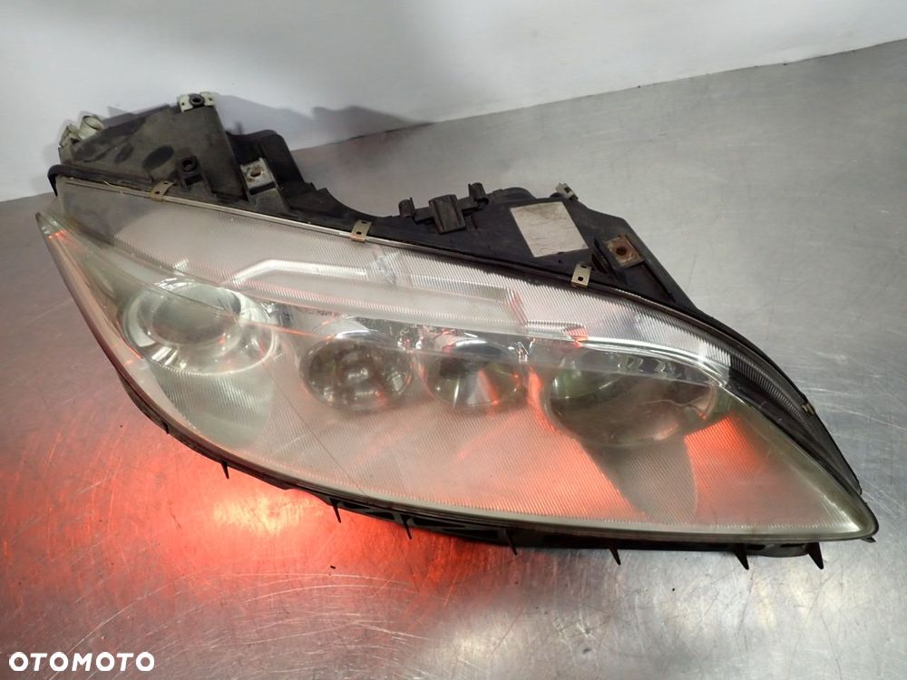 LAMPA PRAWA PRZEDNIA SOCZEWKA MAZDA 6 I - 2