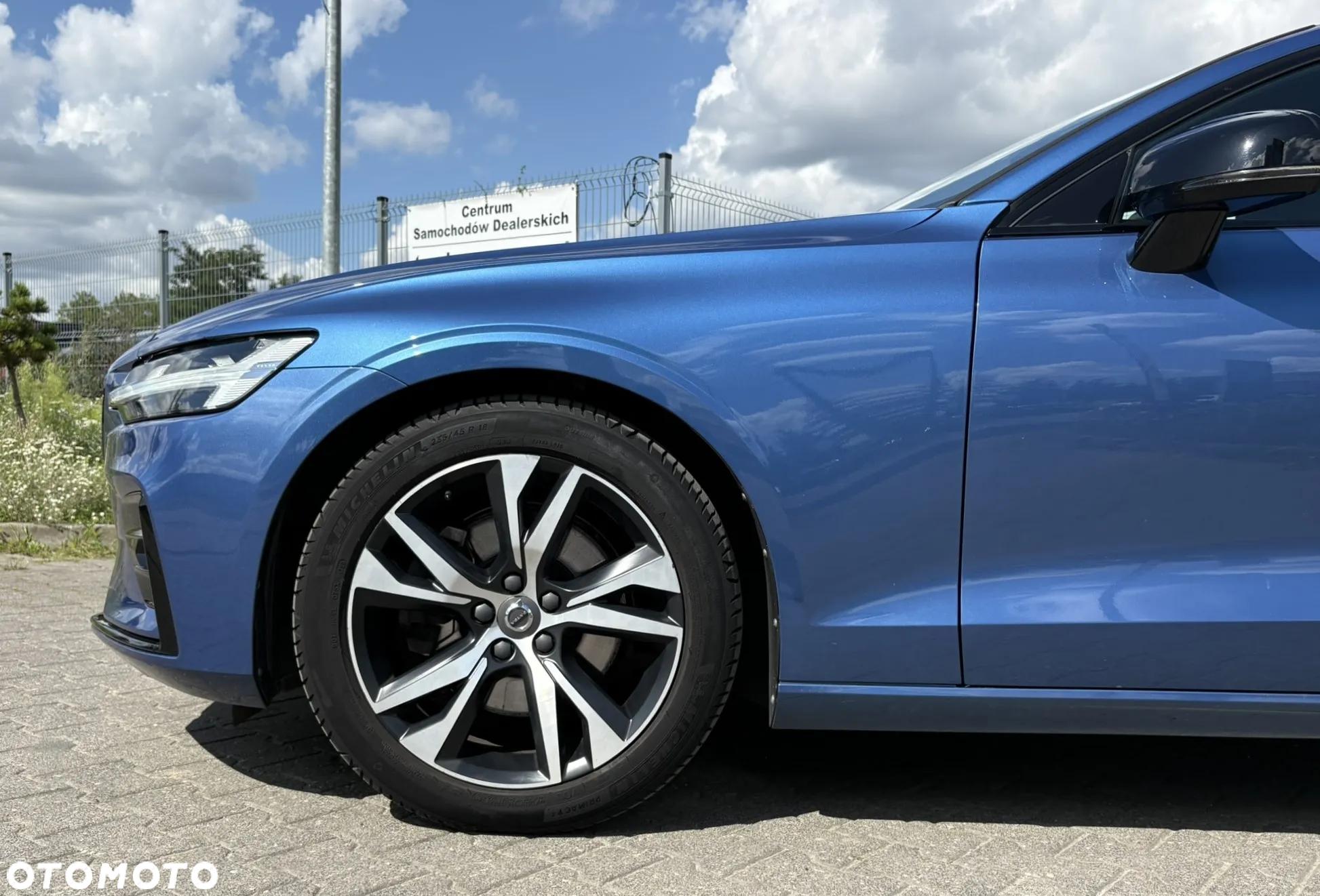 Volvo S60 B4 B R-Design - 5