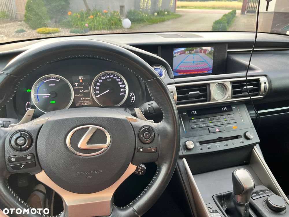 Lexus IS 300h Elite - 7