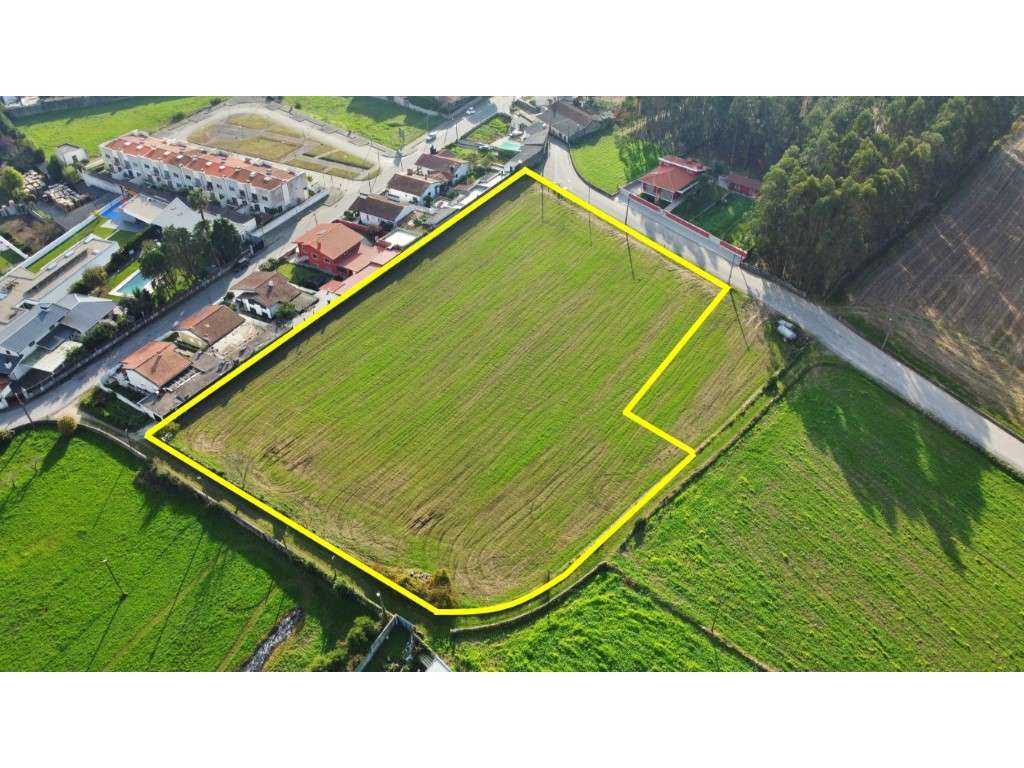 Terreno para 17 moradias no Castêlo da Maia - Grande imagem: 2/5