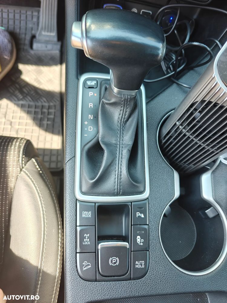 Kia Sportage 2.0 CRDI AWD Aut. VISION - 11