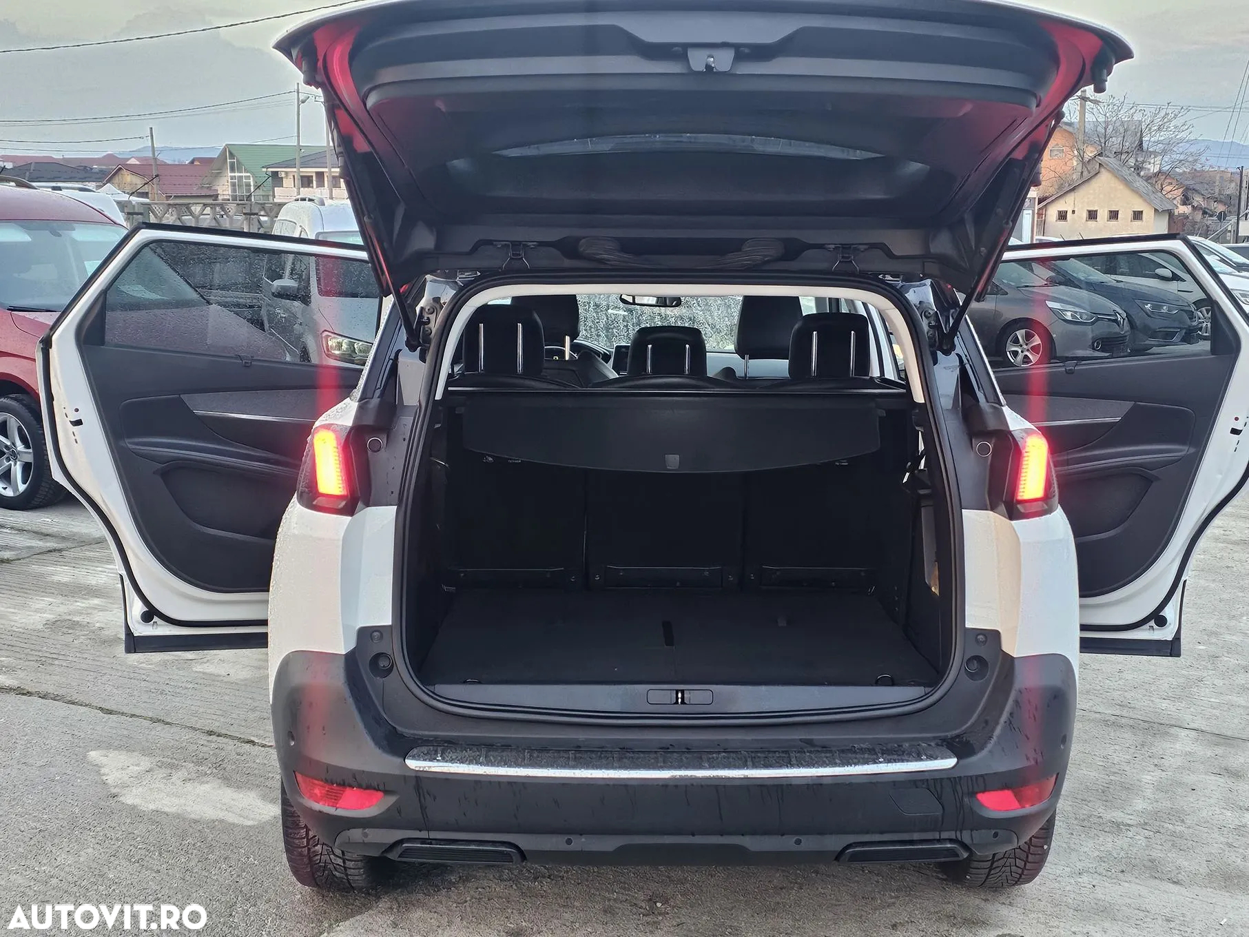 Peugeot 5008 1.2 Puretech Turbo s&s GT-Line - 17