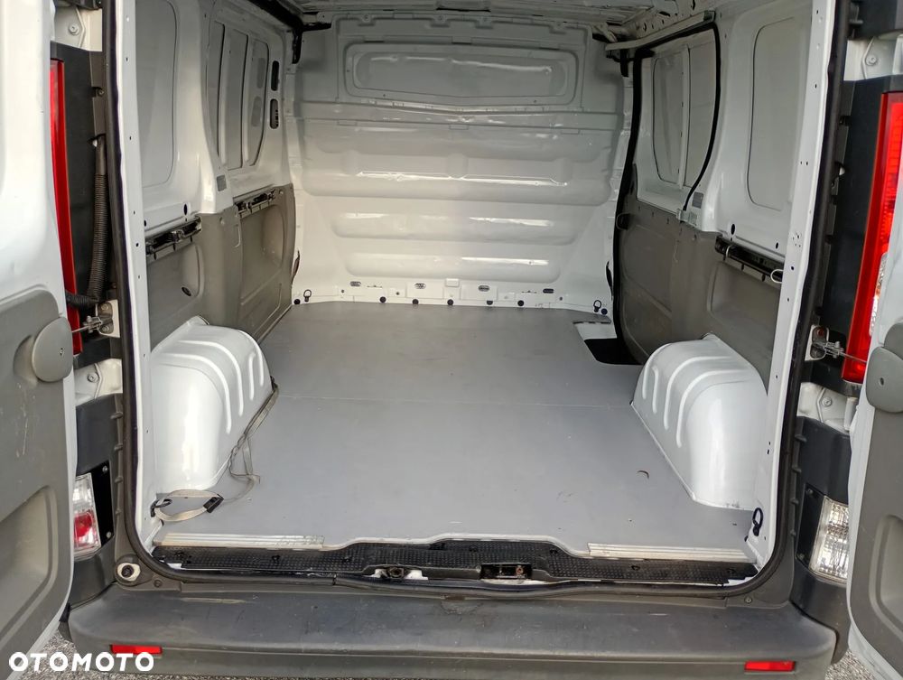 Opel Vivaro - 22