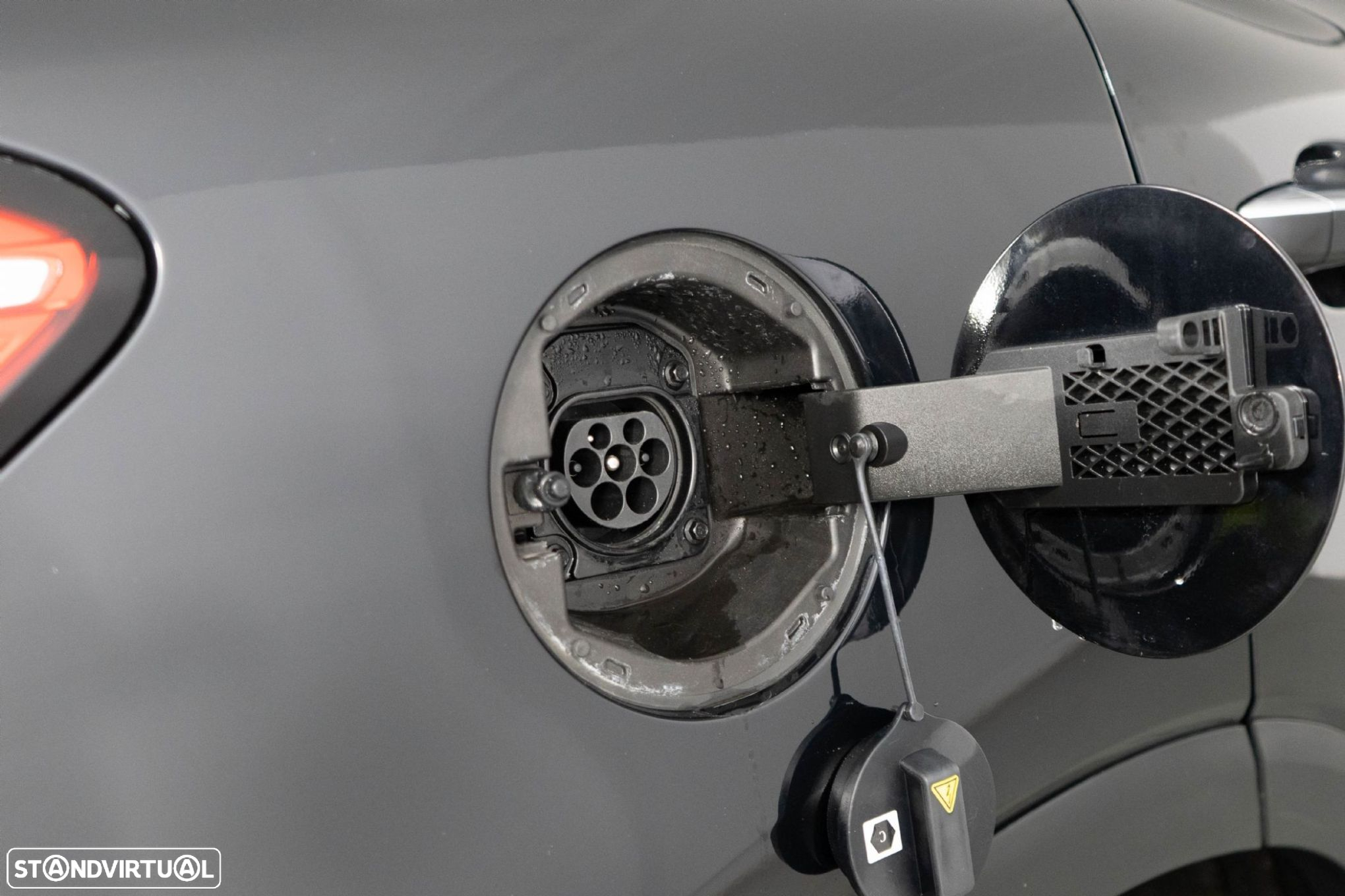 MG EHS 1.5 T-GDI Plug-in Hybrid Luxury - 17