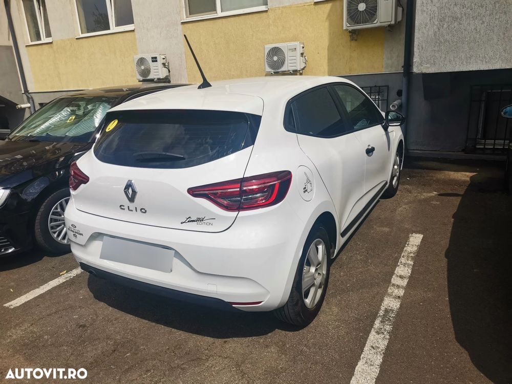 Renault Clio - 7