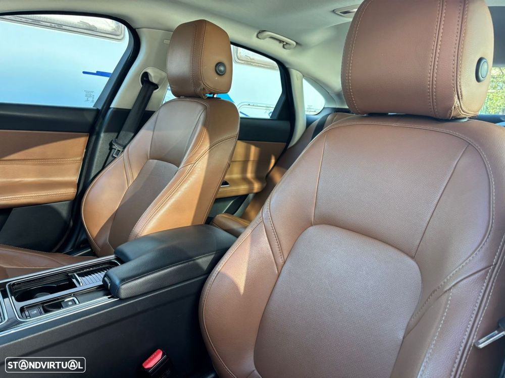 Jaguar XF 2.0 D Prestige Aut. - 23