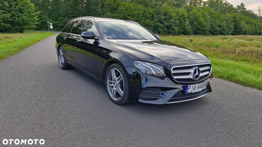 Mercedes-Benz Klasa E 220 d T 9G-TRONIC AMG Line
