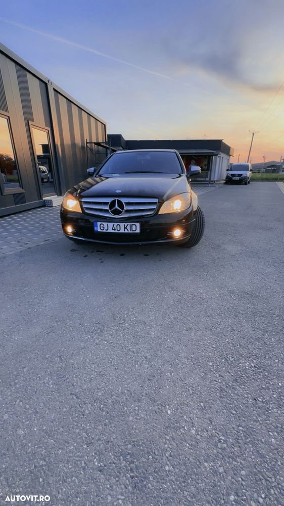 Mercedes-Benz C 220 CDI DPF Automatik Avantgarde - 4