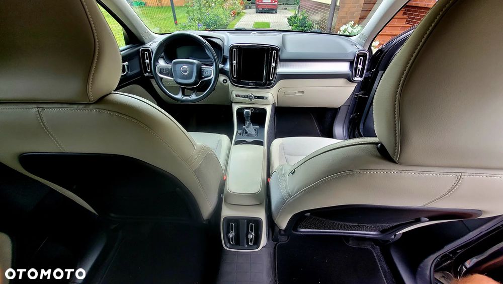 Volvo XC 40 T3 Momentum - 11