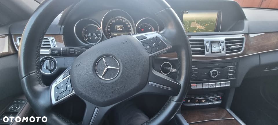 Mercedes-Benz Klasa E 350 BlueTEC 4Matic 7G-TRONIC Elegance - 13