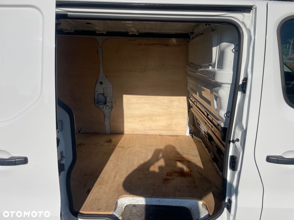 Renault Trafic - 25