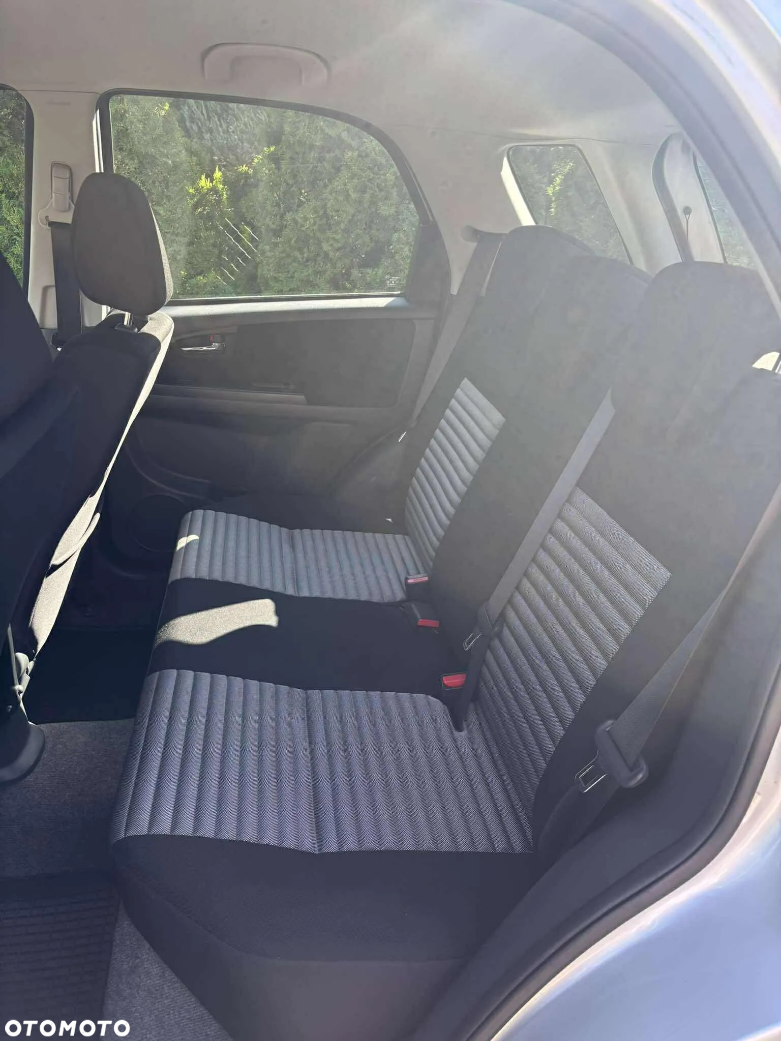 Suzuki SX4 1.6 Comfort - 11