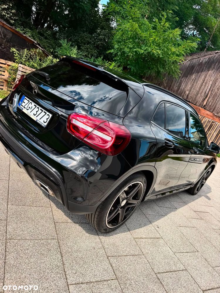 Mercedes-Benz GLA 250 4-Matic - 8
