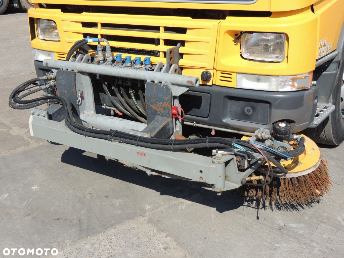 Volvo FM7 Zamiatarka, 350KM, Johnston-Beam, 2000rok - 3