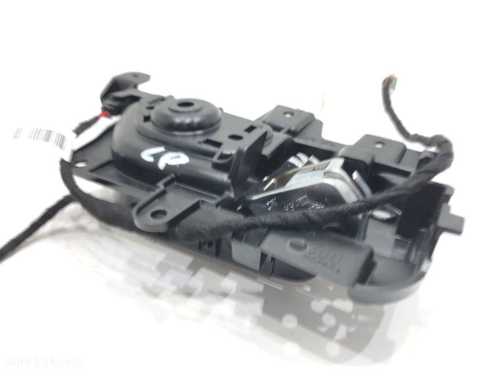 KLAMKA WEWNĘTRZNA LEWY PRZÓD  JEEP COMPASS (MP, M6) 2016 - 2022 1.3 2WD 110 kW [150 KM] benzyna - 2