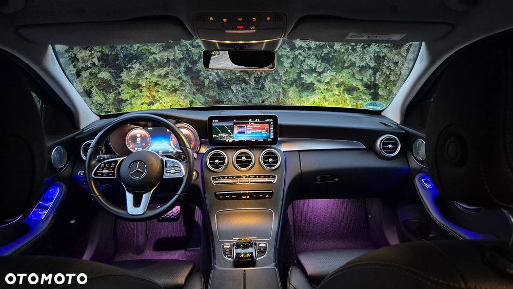 Mercedes-Benz Klasa C 300 d T 9G-TRONIC Avantgarde - 27