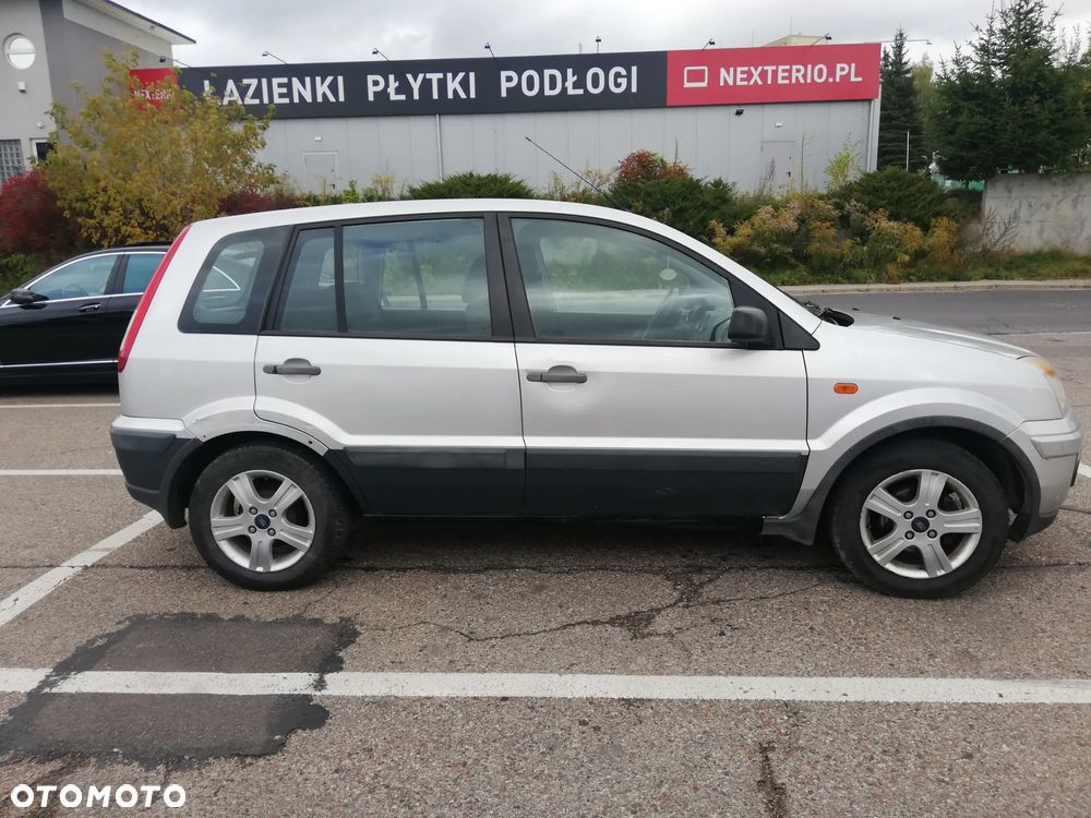 Ford Fusion - 3