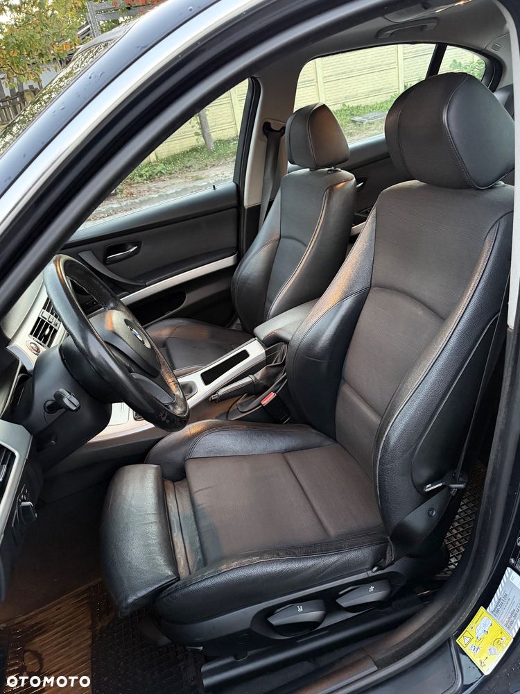 BMW Seria 3 325i - 11