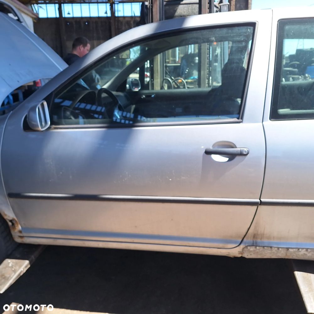 DRZWI PRAWE LEWE PRZOD GOLF IV 3D LA7W SREBNE - 1