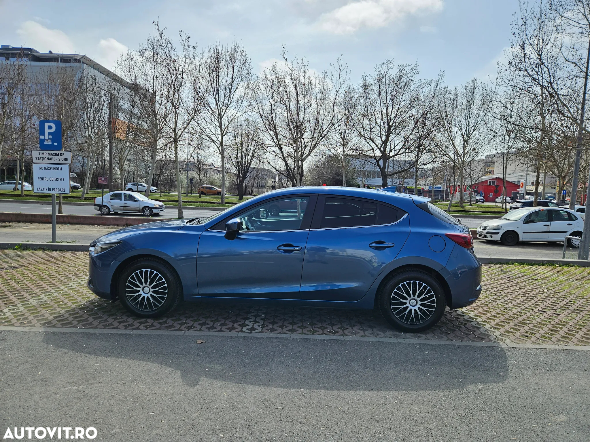 Mazda 3 - 4