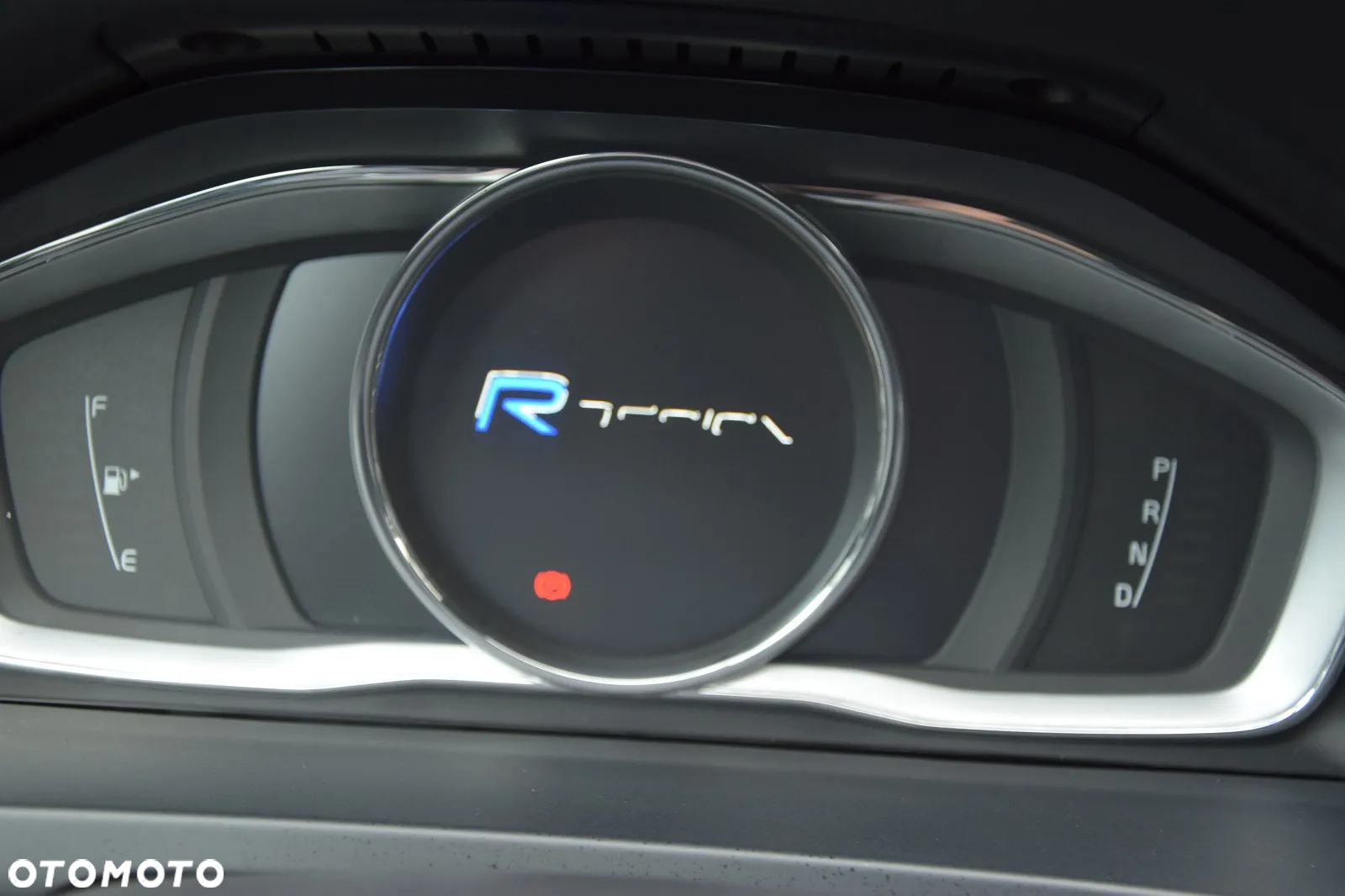 Volvo V60 D5 AWD R-Design Summum - 34