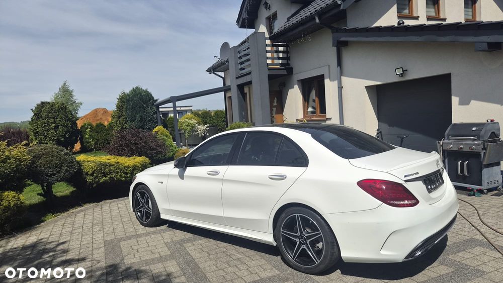Mercedes-Benz Klasa C AMG 43 4Matic 9G-TRONIC - 27