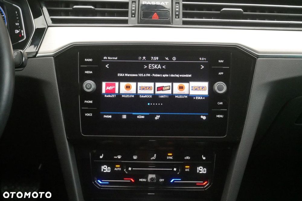 Volkswagen Passat Variant 2.0 TSI Elegance DSG - 10