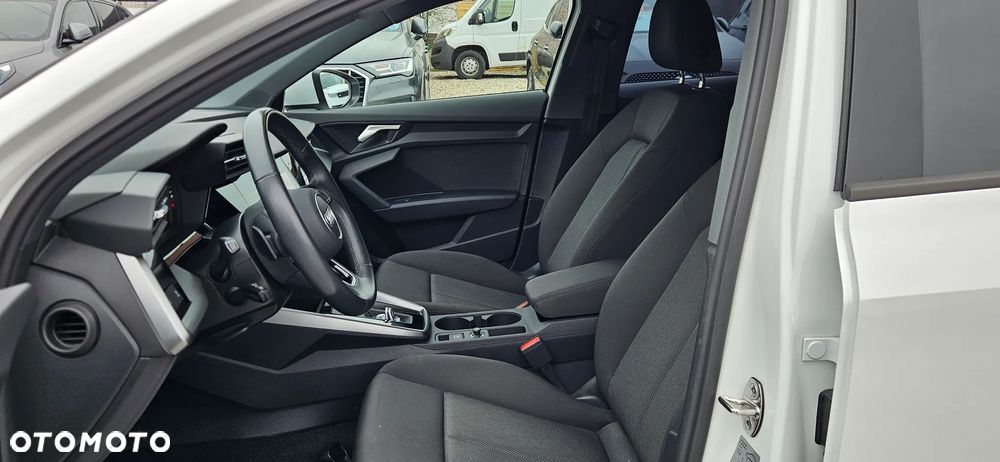 Audi A3 Sportback 30 TFSI mHEV S tronic - 17