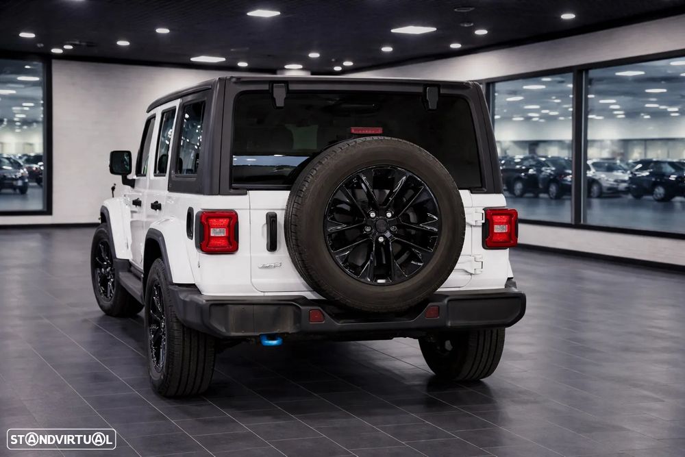 Jeep Wrangler 3.6 Auto Sahara - 3