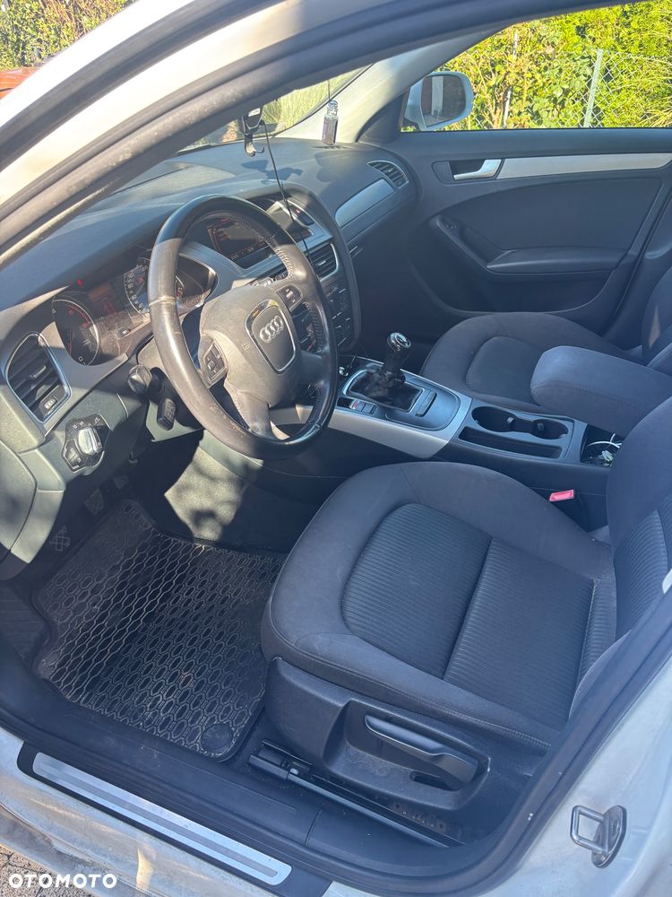 Audi A4 Avant - 9
